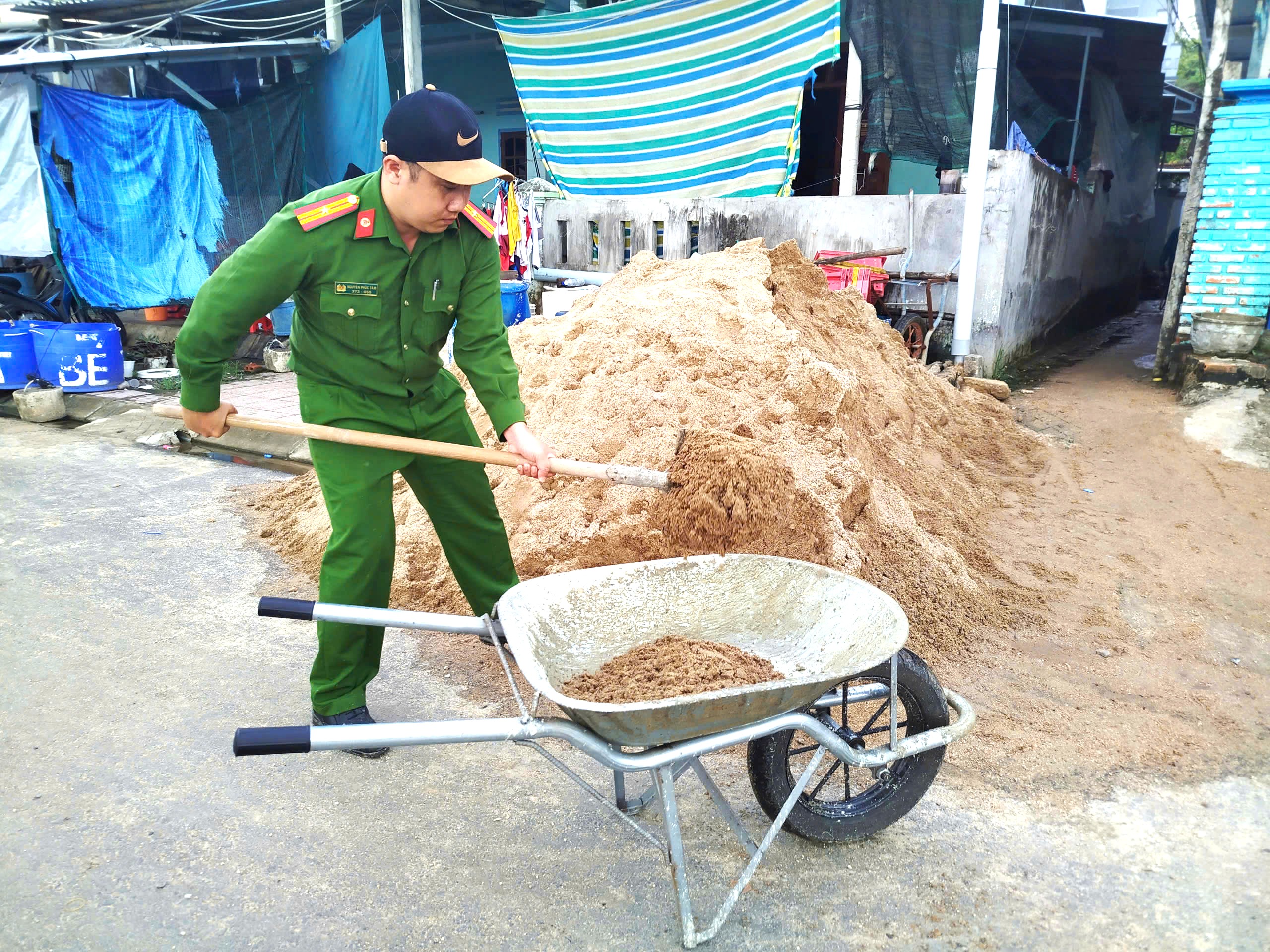 Triển khai "chiến dịch Quang Trung", khởi công xây nhà tặng người dân bị thiệt hại do thiên tai ở phường Xuân Đài